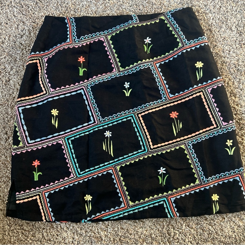 Harold's Women's Linen Rayon Short Black Embroidered Skirt Sz 14